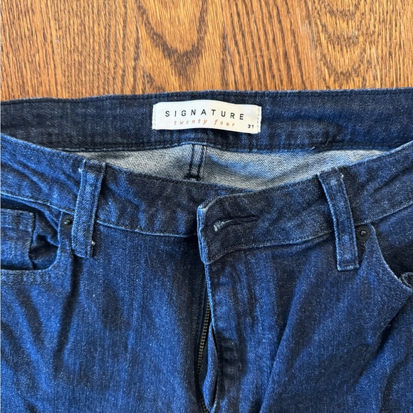 Signature High Rise Flare Jeans with Frayed Edge - Picture 4 of 7